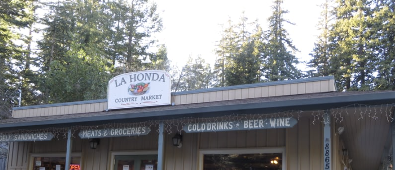 La Honda Country Market exterior